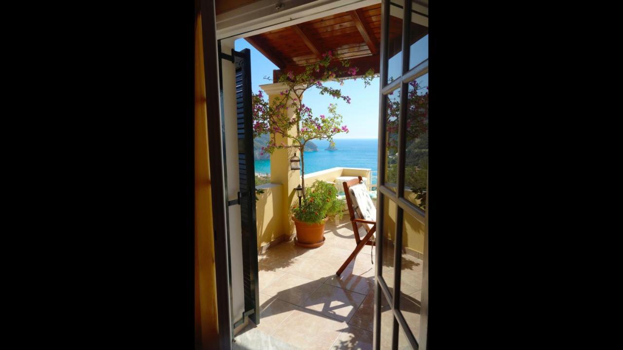 Natalia Apartment B With Panoramic Sea Views Of Agios Gordios Bay Exterior foto